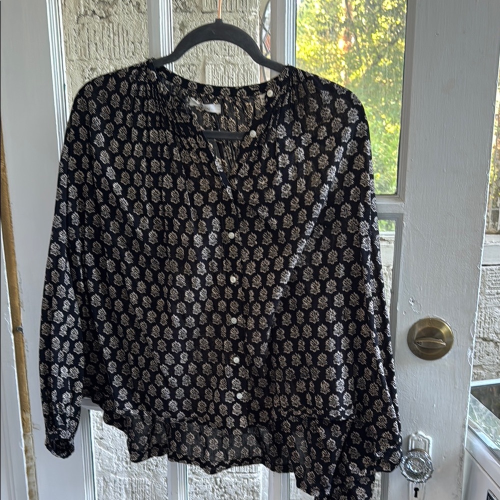 Black and White Floral Women's Top